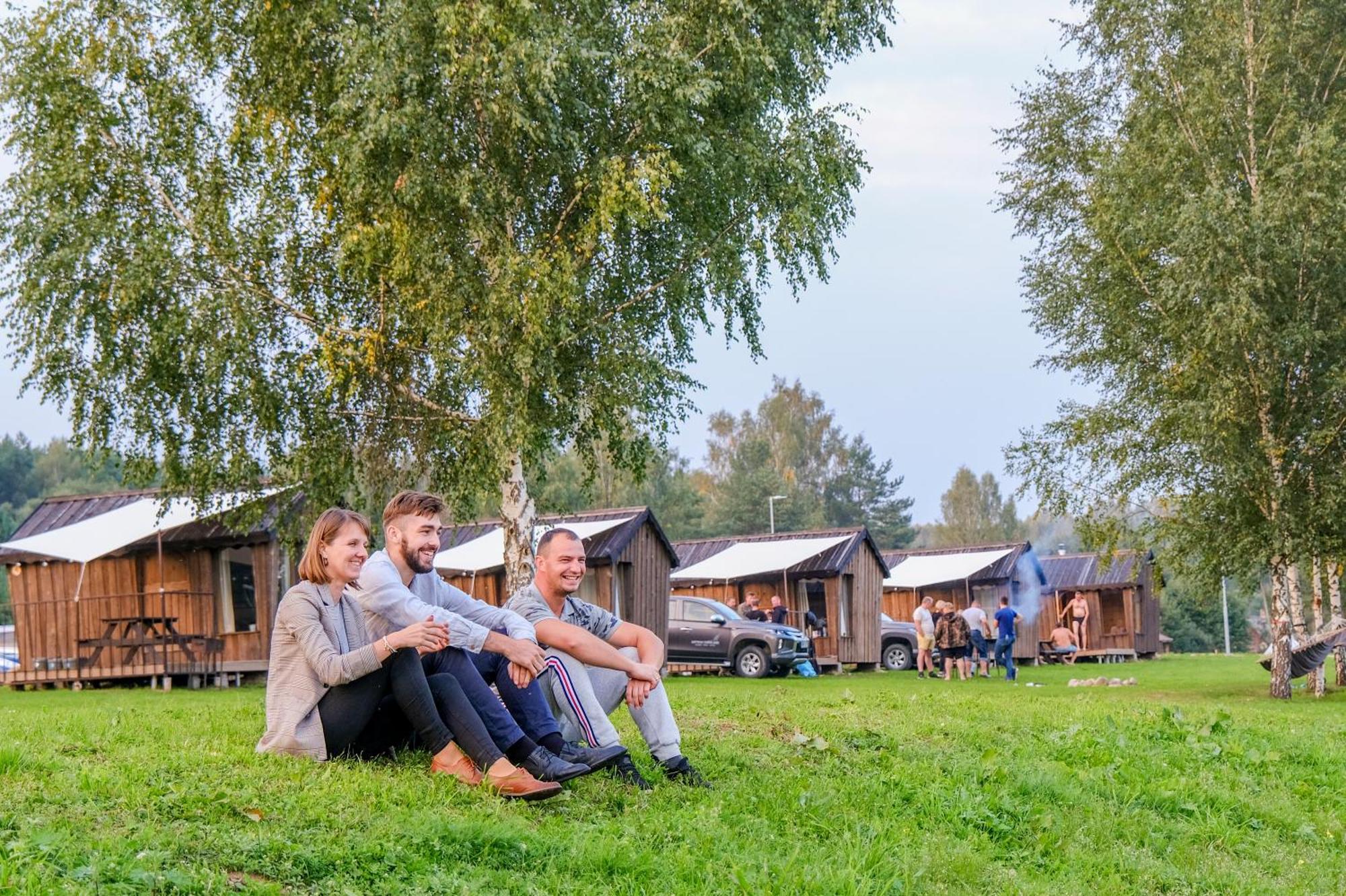 Kempings Daugavas Lokos Sargeliski ภายนอก รูปภาพ